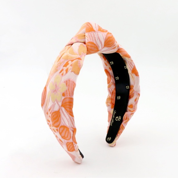 555. The Luau Lei Brooke Shade Designer Tooknot - Picture 3 of 3